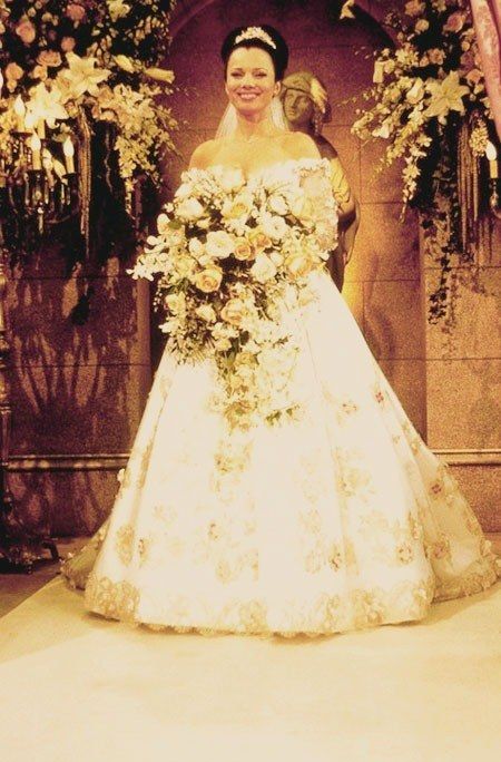 Because she went all out for her wedding. | 27 Reasons Nanny Fine Is Your '90s Style Icon 90s Style Icons, Die Nanny, Nanny Outfit, Fran Fine Outfits, Tv Weddings, Fran Drescher, Fran Fine, Wedding Dress Gallery, The Nanny