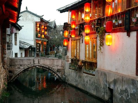 Red Lanterns, Old Town Lijiang Chinese Countryside, Lijiang China, Hoi An Old Town, Countryside Photos, Lijiang, Red Lantern, Travel Photo, China Travel, Great Wall