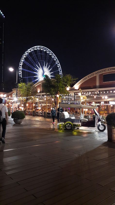 Asiatique Riverfront Bangkok, Asia Countries, Bangkok Thailand, Up Girl, Looking Up, Bangkok, Street View, Thailand, Quick Saves