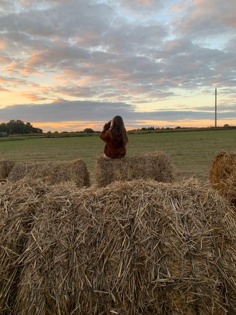 Sunset , summer , field , rolled hay , summer vibes , mood , poland Summer In Village, Country Summer Aesthetic, Summer In The Country, Poland Summer, Midwest Summer, Summer To Do List, Summer Field, English Summer, American Summer