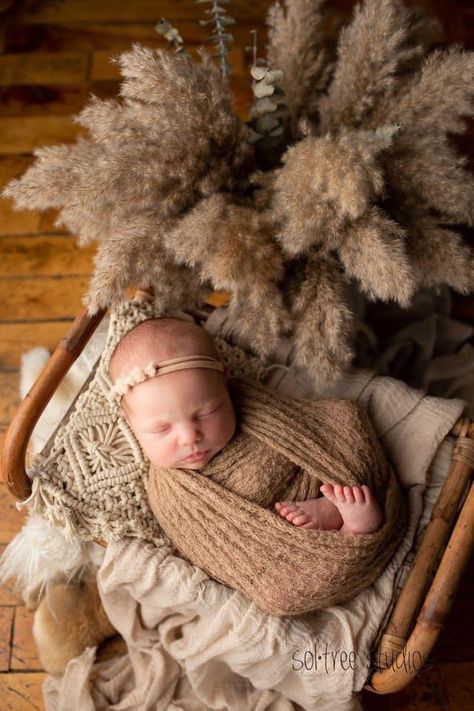 Western Boho Newborn Photos, Newborn Photography Set Up, Newborn Boho Photography, Boho Newborn Photos, Rustic Newborn Pictures, Boho Newborn Photoshoot, Boho Newborn Photography, Blue Newborn Photography, Diy Newborn Photography Props