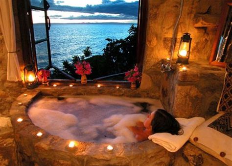 The honeymoon room in Lake Malawi.  Top 10 Baths with a View | Audley Travel Sexy getaway! Jacuzzi Bath, Stunning Bathrooms, Dream Bathrooms, Dream Bathroom, House Goals, Beautiful Bathrooms, 인테리어 디자인, On The Side, تصميم داخلي