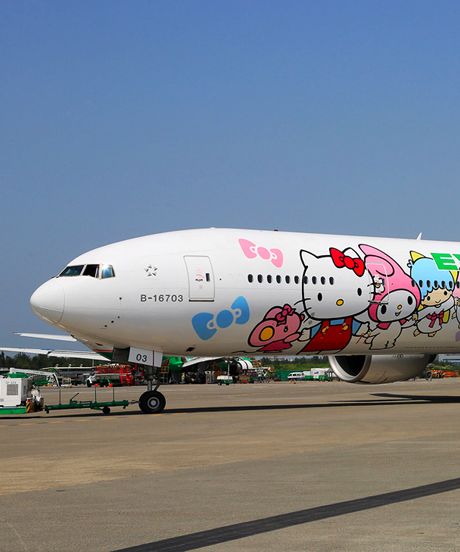 Hello Kitty Airplane, Hello Kitty World, Hello Kitty Bedroom, Eva Air, Hello Kitt, Barbie Sets, Hello Kitty Aesthetic, Kitty Images, Rawr Xd