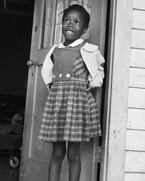 Ruby Bridges Ruby Bridges, Zora Neale Hurston, American Children, Teaching Social Studies, Civil Rights Movement, African American Women, African American History, Civil Rights, All White