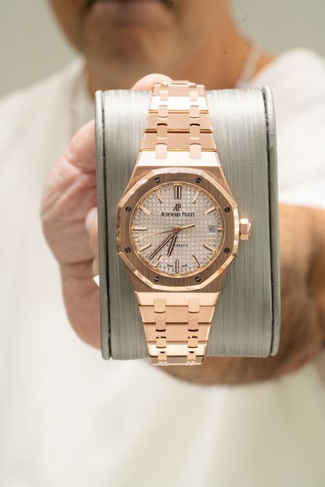 Piguet Watch Women, Audemars Piguet Rose Gold, Piguet Watch, Pretty Watches, Van Cleef And Arpels Jewelry, Audemars Piguet Watches, Rolex Watches Women, High End Jewelry, Rose Gold Watches Women