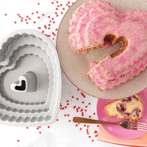 Make a very special heart-shaped Bundt cake with this beautifully tiered pan in toffee color. The loved ones in your live will feel adored. Made of cast aluminum, this pan provides fine details and superior baking performance with its premium nonstick interior, which makes release and cleanup a breeze. Toffee Color, Bundt Cake Pan, Mini Treats, Cake Walk, Bundt Pan, Nordic Ware, Cookie Molds, Cake Pan, Candy Melts