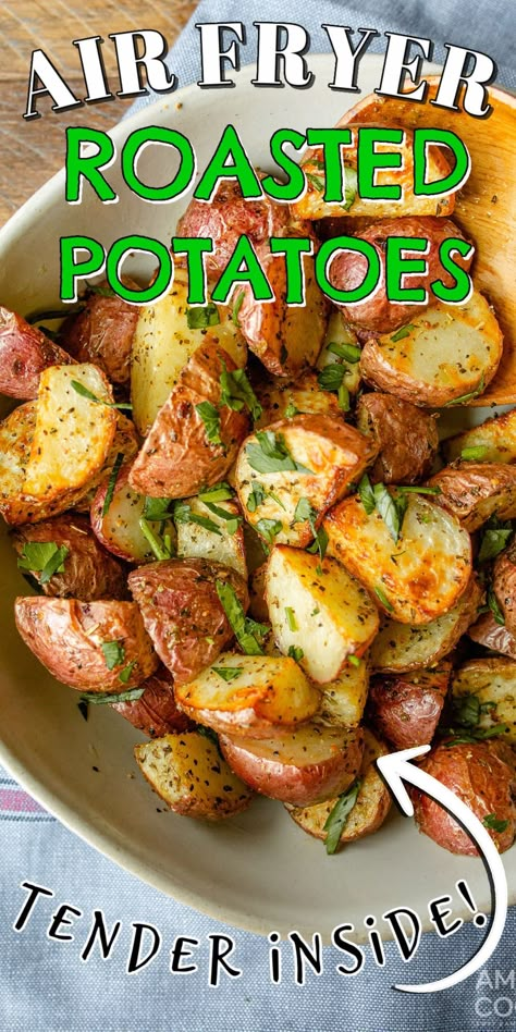 Air Fryer Roasted Potatoes, Gold Potato Recipes, Air Fryer Potatoes, Air Fryer Foods, Oven Roasted Potatoes, Air Fryer Oven Recipes, Potato Recipes Side Dishes, Air Fry Recipes, Air Fryer Dinner