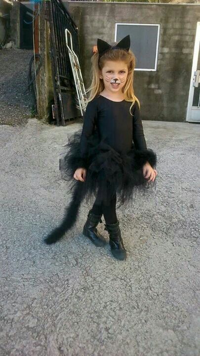 Cat Costumes For Girls, Cat Fancy Dress, Disfarces Halloween, Cat Girl Costume, Cat Costume Kids, Girl Halloween Makeup, Cute Cat Costumes, Halloween Customer, Cat Costume Diy