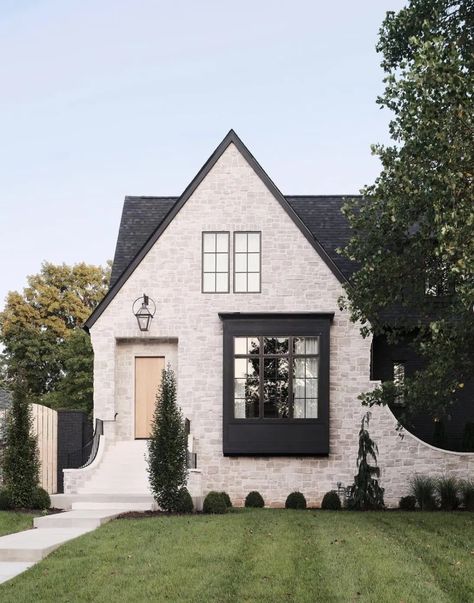 Black Bay Window, White House Black Trim Exterior, White House Black Trim, White Concrete House, Black Windows Exterior, White Exterior Paint Colors, Black Window Trims, White Exterior Paint, Modern Ranch House