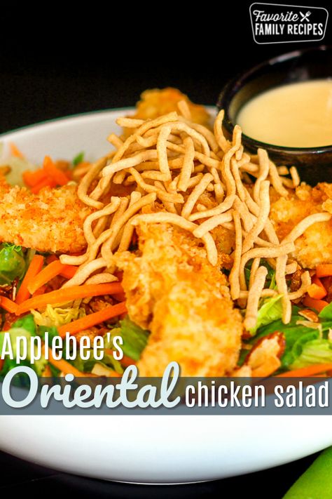 Applebees Orential Salad, Yum Salad, Salad And Dressing, Salad Coleslaw, Salad Copycat, Luscious Recipes, Chinese Salad, Salad Pasta, Restaurant Dishes