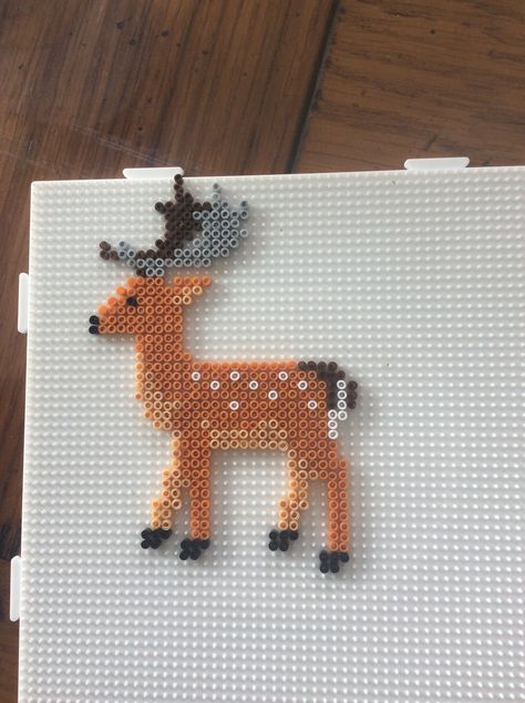 Highland Cow Perler Bead, Perler Bead Deer, Perler Bead Animals, Fuse Beads Ideas, Hama Beads Animals, Christmas Perler Beads, Easy Perler Bead Patterns, Melty Bead Patterns, Easy Perler Beads Ideas