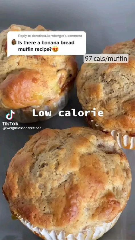 Recipe Banana Muffins, Desserts Low Calorie, Low Calorie Banana, Low Calorie Banana Bread, Drink Video, Low Calorie Recipe, Banana Bread Muffin Recipe, Resepi Biskut, Recipe Banana