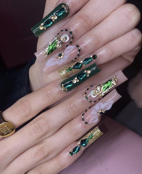 follow simon for more Green And Gold Nails Coffin, San Juditas Nails, San Judas Tadeo Nails, San Judas Nails, Virgencita Nails, Mexican Nails, Quince Nails, Quinceanera Nails, Red And Gold Nails