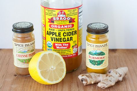 Apple Cider Vinegar Tonic, Ginger Shot Recipe, Drink Apple Cider Vinegar, Acv Drink, Turmeric Drink, Honey Drink, Health Drinks Recipes, Unfiltered Apple Cider Vinegar, Ginger Drink