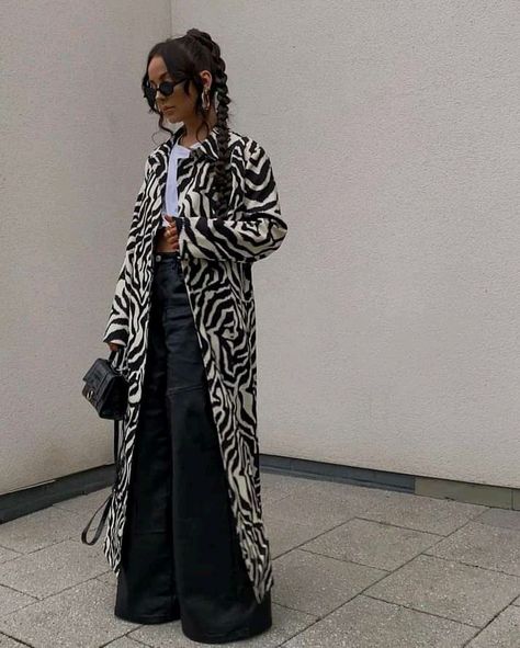 Zebra Trench Coat Outfit, Zebra Print Coat, Zebra Jacket Outfit, Print Coat Outfit, Zebra Coat, Church Ootd, Zebra Print Clothes, Long Coat Outfit, Black And White Coat