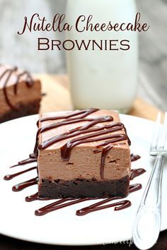 Nutella Cheesecake Brownies | Dense chewy brownies topped with creamy no-bake Nutella cheesecake. #recipe Dessert Nutella, No Bake Nutella Cheesecake, Cheesecake Brownie, Brownie Cheesecake, Decadent Chocolate Desserts, Chicken Potato, Nutella Cheesecake, Chewy Brownies, Brownie Toppings