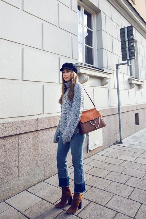 Fall 2016 Outfits, Street Style Ideas, Kenza Zouiten, Casual Plaid Shirt, Oversized Grey Sweater, White Turtleneck Sweater, Sweater Dress Oversized, Oufits Casual, Modern Fall