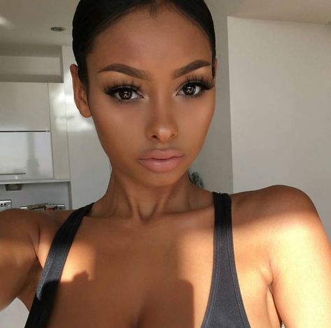 Jayde Pierce Jayde Pierce, Makeup Rooms, Day Makeup, Makeup Essentials, Celebrity Hairstyles, All Things Beauty, Black Is Beautiful, Beauty Face, Simple Makeup