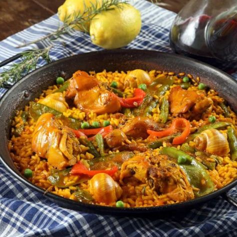 Bobby Flay Paella Recipe Bobby Flay Paella Recipe, Best Paella Recipe, Cajun Comfort Food, Shrimp Chorizo, Chorizo Rice, Easy Paella, Chicken Shrimp, Paella Recipe, Bobby Flay