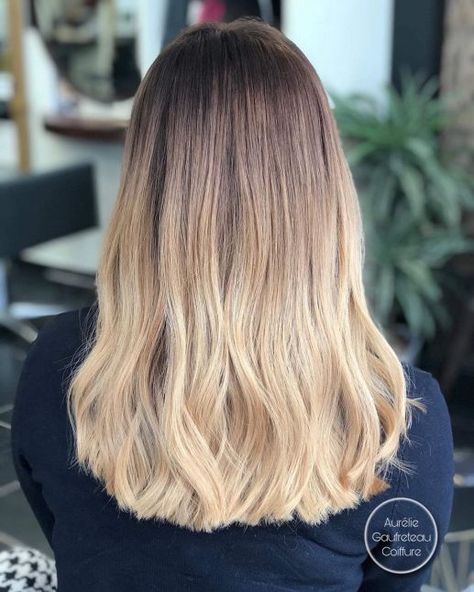 Blonde Ombre with Stretched Roots Shoulder Length Ombre Hair, Ombre Hair Ideas, Silver Ombre Hair, Dark Ombre Hair, Brown To Blonde Ombre, Red Ombre Hair, Short Ombre Hair, Brown Ombre Hair, Hair Color Options