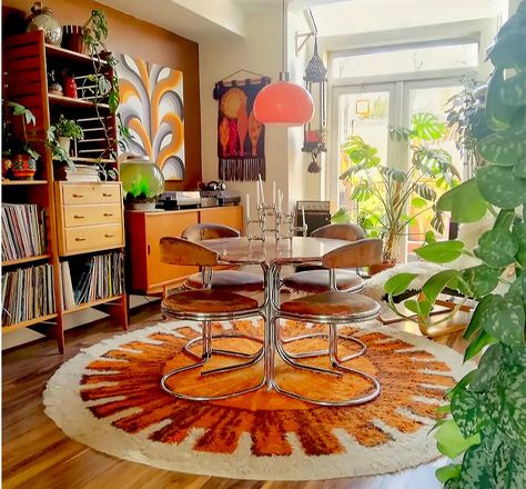 House Tour: Estelle’s 70’s-tastic Home | The Inkabilly Blog 70s Home Decor 1970s Interior Design, Midcentury Maximalist, 70s Interior Design Mid Century Modern, 70s Mid Century Home, 70s Apartment Aesthetic, 70s House Interior, 70s Interior Design Retro, 70’s Living Room, 70 House