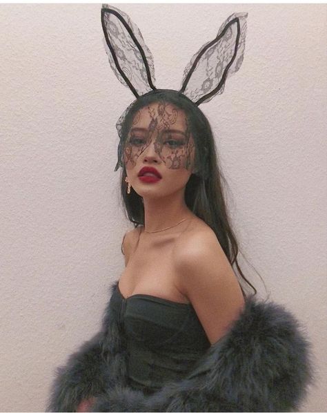 Bunny Halloween Makeup, Brian Sims, Bunny Halloween Costume, Funny Parrots, Bunny Costume, Photoshoot Themes, Halloween Inspo, Fantasias Halloween, Up Halloween