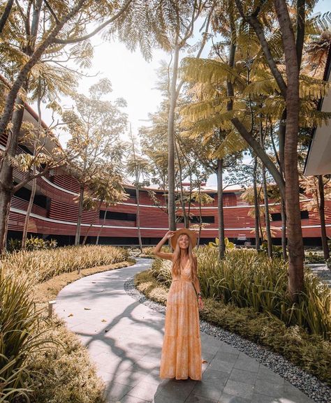 Capella Singapore 📷: @oneoceanaway Capella Singapore, Singapore River, Singapore Hotels, Visit Singapore, Colonial Style, City State, Tropical Garden, Southeast Asia, Perfect Place