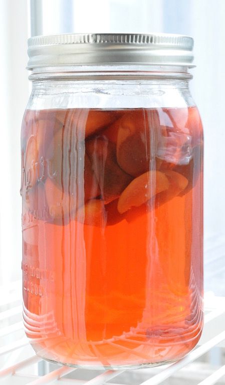 Plum Liquor Recipes, Plum Brandy Recipe, Plum Liqueur Recipe, Plum Juice Recipes, Plum Cordial Recipe, Hedgerow Jelly, Plum Vodka, Homemade Spirits, Allotment Recipes