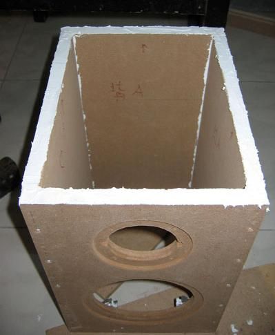 How to Build A Speaker Box: Make Custom Speaker Boxes: DIY | HubPages Speaker Box Diy, Custom Speaker Boxes, Boxes Diy, Diy Speakers, Speaker Box, Stereo Amplifier, Brother In Law, Vacuum Tube, Electronics Projects