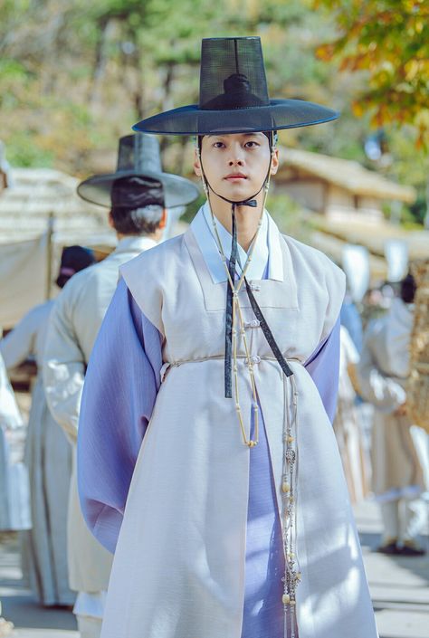 Pretty Hanbok, Hanbok Male, Cha Hak Yeon, Character Clothing, Korean Hanbok, Traditional Korean, Scary Art, Historical Drama, Clothing Inspiration