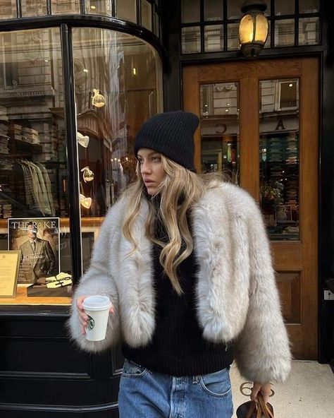 Fur Jacket Outfit, Thanksgiving Outfits Women, Fur Outfit, Stile Blair Waldorf, Adrette Outfits, Thanksgiving Outfit Ideas, Cute Thanksgiving Outfits, What To Wear Fall, Thanksgiving Outfit Women