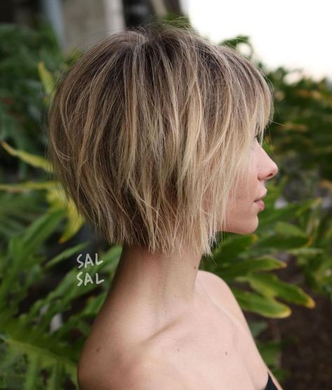 Short Choppy Bob With Bangs Short Choppy Bobs, Choppy Bob With Bangs, Asymmetrical Bob Haircuts, Short Choppy Haircuts, Choppy Haircuts, Wavy Bob Hairstyles, Choppy Bob, Choppy Bob Hairstyles, Bob Haircut With Bangs