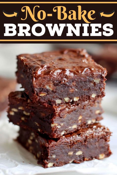 These no-bake brownies are easy, full of flavor, and good for you! Made with almonds, dates, and dark chocolate, they're such a treat. Frosted No Bake Brownies, No Bake Brownies Recipe, Easy No Bake Brownies, Date Desserts, Shooters Recipes, Date Recipes Healthy, Desserts Bars, Date Brownies, Dessert Shooters Recipes