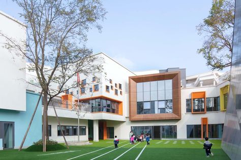 Primary School Ideas, Primary School Architecture, Primary School Design, Kindergarten Plan, Kindergarten Building, Rehabilitation Center Architecture, Primary School Classroom, School Building Design, Daycare Design