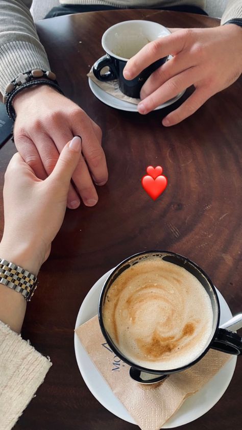 Coffe Couples Morning, Couple At Coffee Shop Aesthetic, Us Couple Aesthetic, Cafe Pic With Boyfriend, Couple Dating Pictures, Date Ideas Pictures Aesthetic, Aesthetic Coffee Date Pictures, Us Photos Couple, Simple Aesthetic Photoshoot