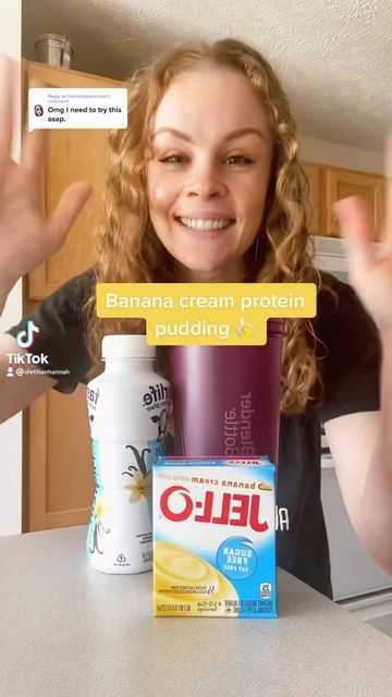 Hannah, RDN, LD, CPT on Instagram: "Banana cream protein pudding 🍌 Y’all loved the chocolate @fairlife protein pudding I made so here’s another one! All you need is one vanilla Fairlife protein shake and 2 tbsp banana cream pudding mix. Go bananas! 🍌 be sure to save this post and let me know if you try it!" Sugar Free Protein Shakes, Vanilla Protein Recipes, Protein Drink Recipes, Banana Protein Shake, Banana Cream Pudding, Vanilla Protein Shakes, Eating Well Recipes, Banana Shake, Sugar Free Pudding