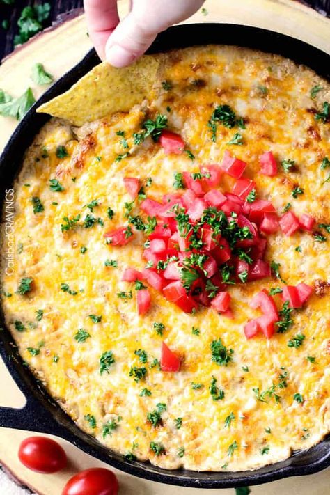 Mexican Corn Dip Recipe, Corn Queso Dip, Easy Mexican Corn, Skillet Queso, Corn Dip Recipe, Mexican Corn Dip, Corn Dip Recipes, Corn Cheese, Carlsbad Cravings