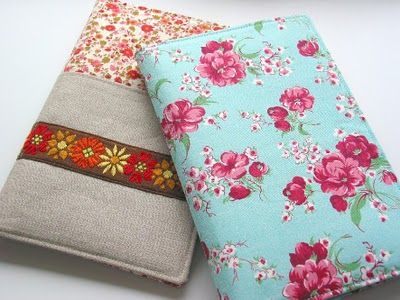 Niesz Vintage Home ... y de la tela: Tela Carpeta Cartera Tutorial Fabric Folder, Covering Books, Gift Tutorial, Fabric Journal, Portfolio Covers, Costura Diy, Sewing Tutorials Free, Diy Couture, Disney Junior