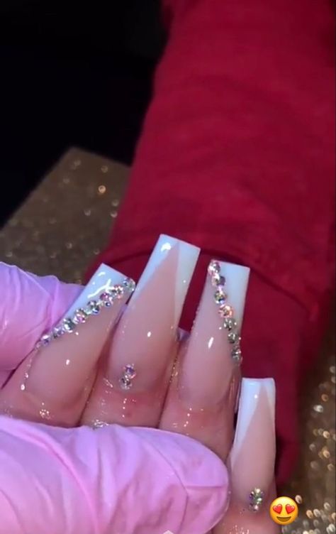 Plain White Acrylic Nails With Gems, White 18th Birthday Nails, White Long Nails With Gems, Nail Designs Diamonds Rhinestones, V Shaped French Tip Nails With Gems, Long Pink Acrylic Nails With Rhinestones, White And Rhinestone Nails, White Tip Nails With Diamonds, White Nails With Jewels Rhinestones