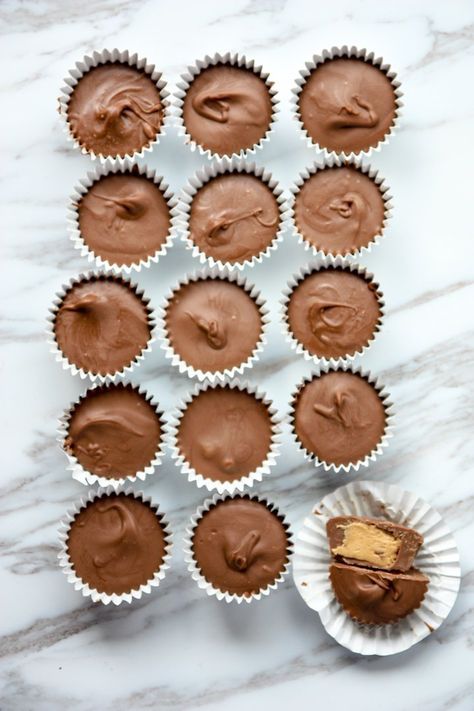 Homemade Peanut Butter Cups - No Bake Treats | The Food Blog Chocolate Frosting No Butter, Frosting No Butter, Peanut Butter Cups Recipe, Peanut Butter Balls Recipe, Homemade Peanut Butter Cups, Pb Cups, Peanut Butter No Bake, Chocolate Peanut Butter Cups, Vegan Peanut Butter