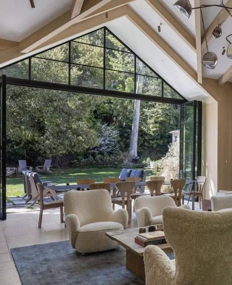 A guesthouse with a center stage design behind it. The openness and contemporary comfiness creates the perfect blend of cozy and style. A lovely design job by @m.elle.design for @gwynethpaltrow Gwenyth Paltrow Home, Formal Sitting Room, Living Room Formal, Reclaimed Wood Floors, California Architecture, Front Hallway, Black Floor Tiles, Luxury Sofas, House Interior Inspiration