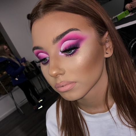 Baby Face Women, Lipart Makeup, Women Lips, Makeup Names, Plouise Makeup, Eyeshadow Colors, Drag Make-up, Barbie Vibes, Plouise Makeup Academy