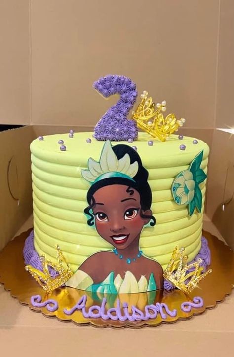 Princess Tiana Birthday Party, Tiana Birthday Party, Frog Birthday, Princesa Tiana, Christmas Holiday Cake, 5th Birthday Party Ideas, Children Party, Princess Tiana, Cake Board