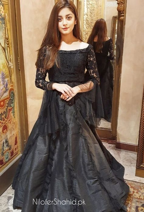 Alizah Shah, Alizay Shah, Fancy Suits, Alizeh Shah, Asian Wedding Dress Pakistani, Mehndi Dresses, Pakistani Actors, Frock Fashion, Pakistani Celebrities