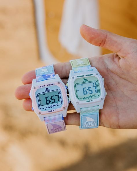 🌈✨ Now that the Hippie Chic collection is making waves, we can't decide which pastel dream steals the show! 💖 Dive into nostalgia with the Boho Lime Shark Watch's groovy lime and light blue hues, or catch the chill flower vibes of the Periwinkle #SharkWatch. Leash or Clip – which one's your fave? Comment below! ⌚🌊  📷: @photosbybrichew _ #myfreestylewatch #hippiestyle #groovyvibe #retrosurf #pastelaesthetic #accessorieslovers #watchpics #watchshot