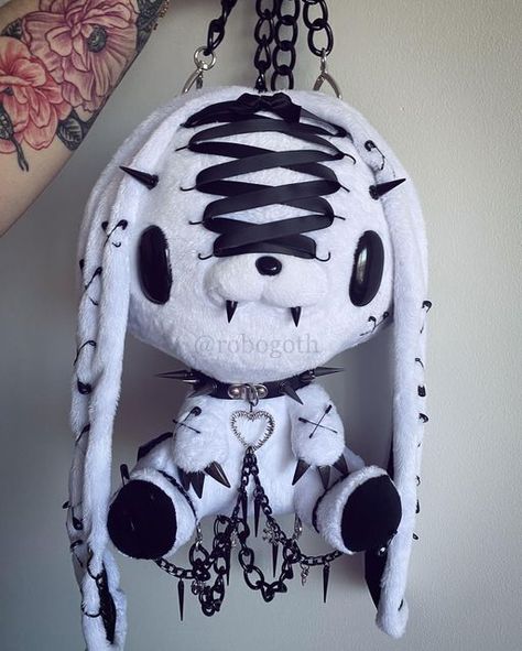 Cute Goth Plushies, Gothic Stuffed Animals, Creepy Plushies Aesthetic, Goth Bunny Plush, Scary Stuffed Animals Diy, Creepy Crochet Plushies, Goth Stuffed Animals, Alt Plushies, Emo Plushies