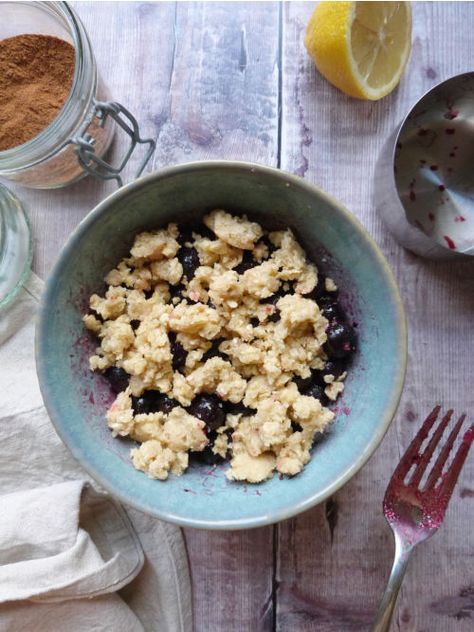 Single Serve Blueberry Crumble, 2 Minute Protein Blueberry Crumble, Protein Blueberry Crumble Microwave, 2 Minute Blueberry Crumble, Blueberry Oatmeal Crumble, Microwave Blueberry Crisp, Microwave Fruit Crisp, Protein Blueberry Crumble, Single Serve Blueberry Crisp