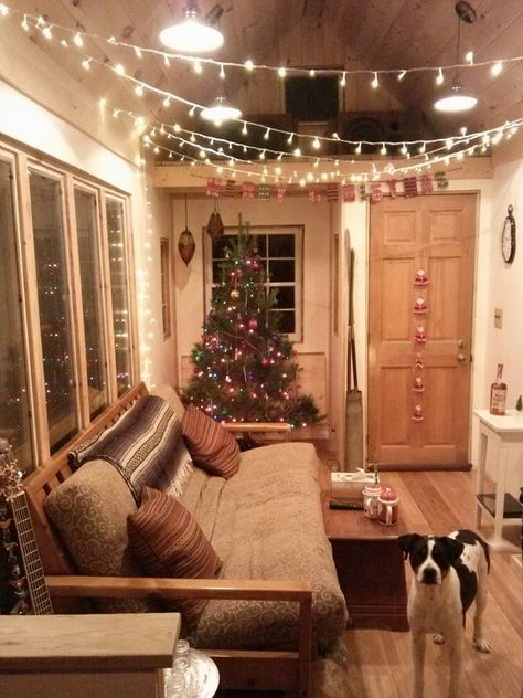 Tiny House Christmas Tree, Christmas In A Tiny House, Tiny Home Christmas Decor, Tiny Apartment Christmas, Tiny House Christmas Decor, Christmas Tiny House, Tiny House Christmas, Camper Porch, Christmas Rv