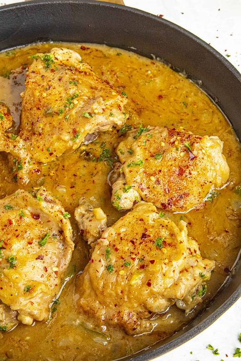 Cajun Style Chicken, Cajun Seasonings, Cholesterol Friendly Recipes, Chicken Smothered, Cajun Chicken Recipes, Chicken Fricassee, Chicken Casseroles, Cajun Food, Classic French Dishes