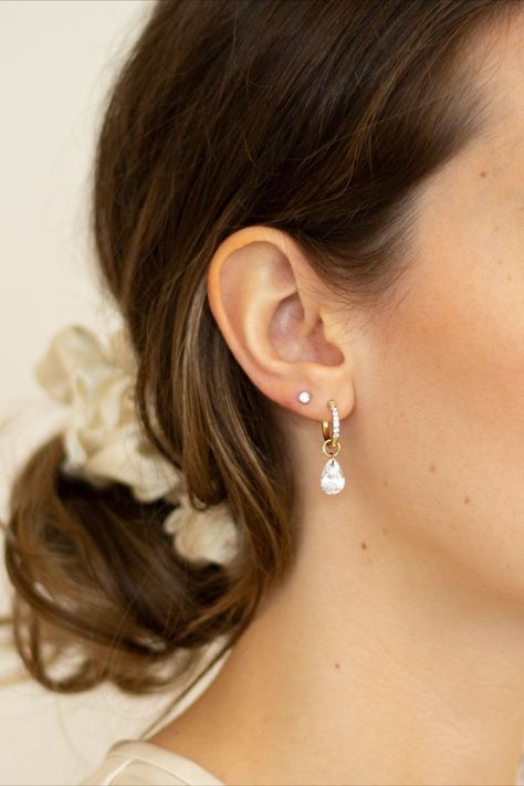 Wedding Earrings 2 Holes, Seconds Ear Piercing Ideas, 2 Ear Piercings Ideas Simple Stud, Wedding Earrings Double Piercing, 2nd Lobe Piercing Earrings, Double Earring Ideas, 2nd Ear Piercing Ideas Aesthetic, Percinings Ear Ideas Aesthetic, 2 Hole Ear Piercing